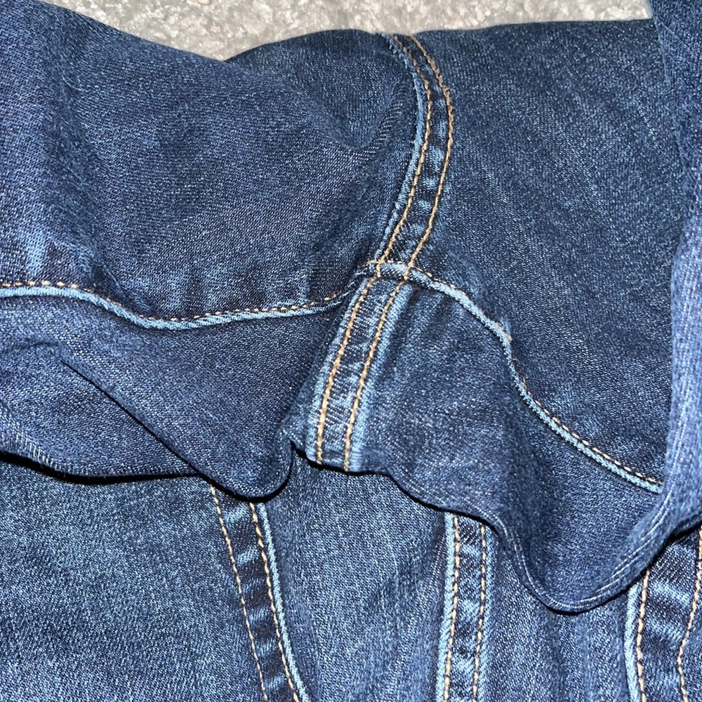 Blu Jean capris - Picture 3 of 3